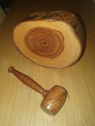 CASCANUECES DE MADERA DE OLIVO