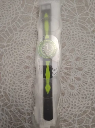 Reloj Swatch Infantil Negro y Verde Flik Flak