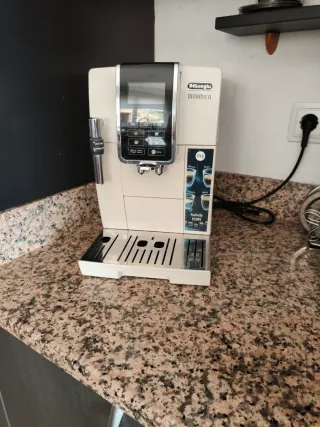 Cafetera DeLonghi Dinamica Automática