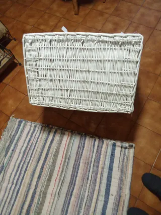 Cesto mimbre blanco con osito rosa