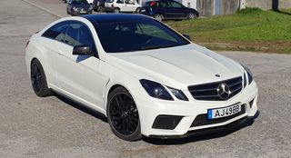 113-KIT CARROCERIA MERCEDES W207