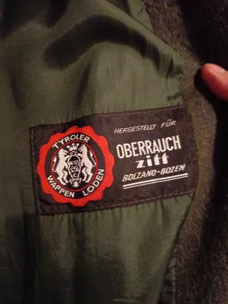 Abrigo de lana verde oliva