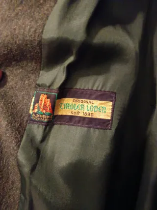 Abrigo de lana verde oliva