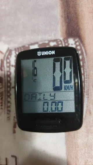 Conta-quilómetros Union 12TW Preto