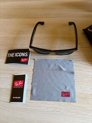 Gafas Ray-Ban nuevas con etiqueta y caja