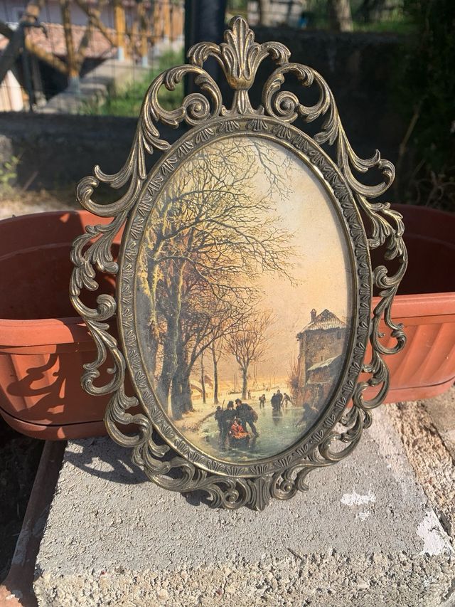 Cornice antica ottone con quadro inverno
