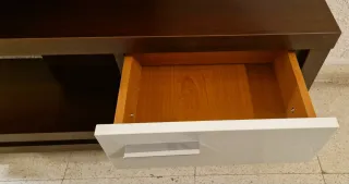 Mueble multiusos marrón y blanco