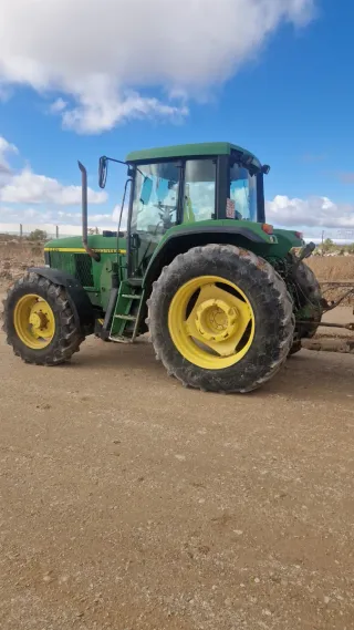 Tractor John Deere 6610