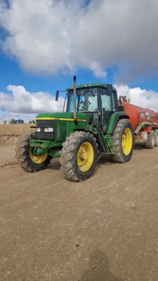 Tractor John Deere 6610