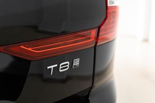 Volvo XC60 407cv hibrido enchufable. techo solar