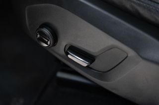 Volvo XC60 407cv hibrido enchufable. techo solar