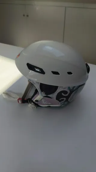 Pantaloncini, guanti, calzini, caschi e occhiali.