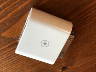 Adaptador Apple iPod/iPhone/iPad a FireWire + USB