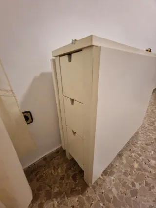 Mesa auxiliar plegable blanca