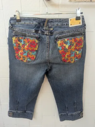 Pantalones Vaqueros hasta la rodilla