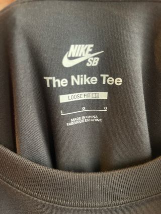 Camiseta Nike SB Gris