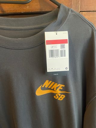 Camiseta Nike SB Gris