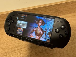 PSP completa + 3000 juegos