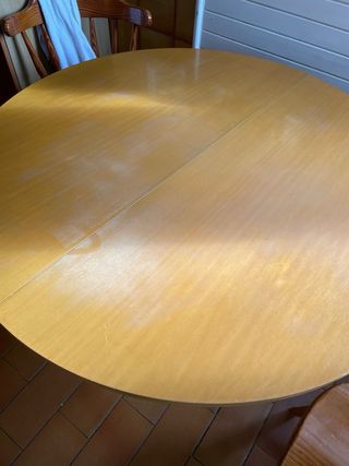 Mesa madera y 5 sillas solo hasta 15 enero