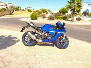 Yamaha R1 2020 - 5000 km