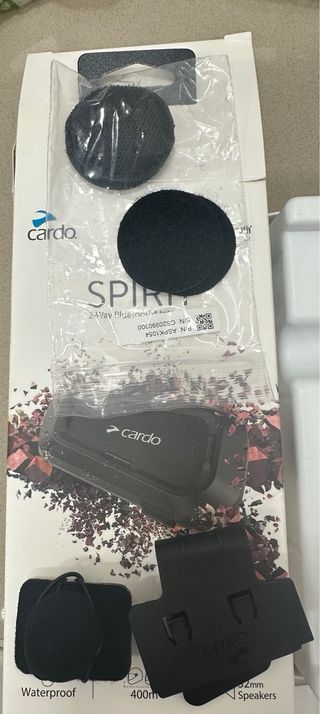 Cardo Spirit Intercomunicador Bluetooth con golpe