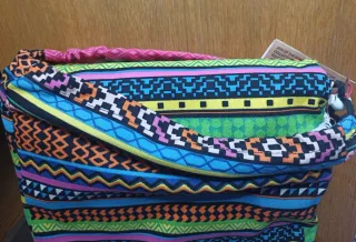 Hamaca de tela multicolor