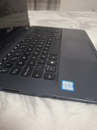 Portátil Asus Vivobook