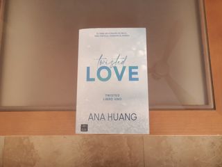 Twisted 1. Twisted love