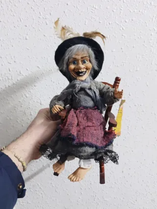 Muñeca Bruja Silla Vintage