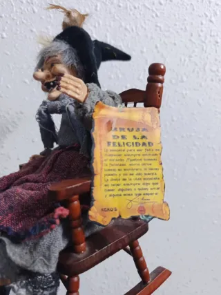 Muñeca Bruja Silla Vintage
