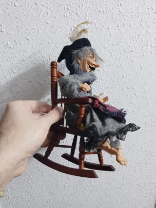 Muñeca Bruja Silla Vintage