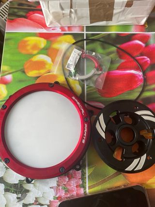 Cubierta Embrague Ducati Panigale V4 Roja