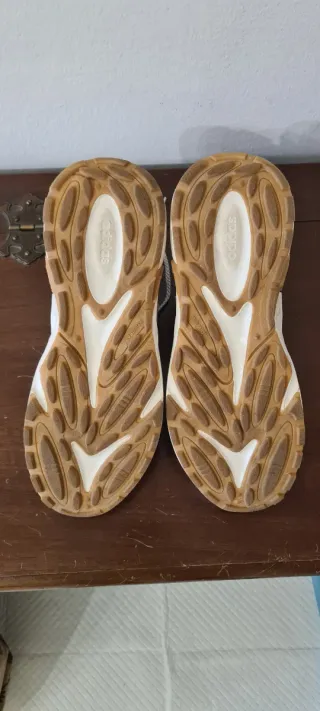 Adidas Ozwave Surge Beige/Bianco Scarpe