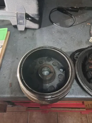 Volante Magnético y Tapa Gilera