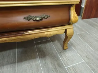 Cómoda vintage madera y dorado