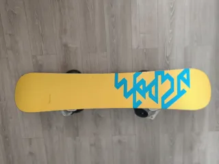 Tabla Snowboard 147cm + Fijaciones + Botas + Casco