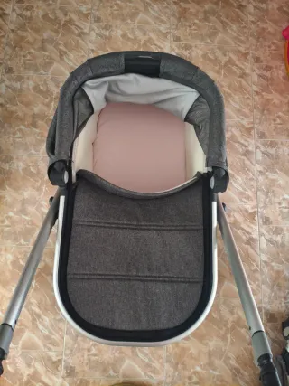 Carrito bebé Uppababy vista V2con extras