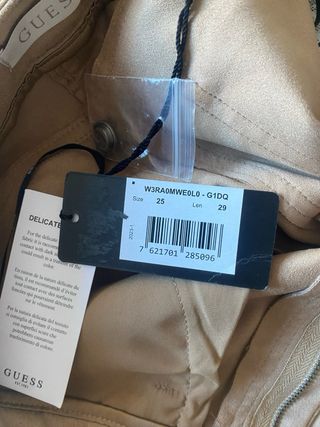 Pantalones Guess Marrón