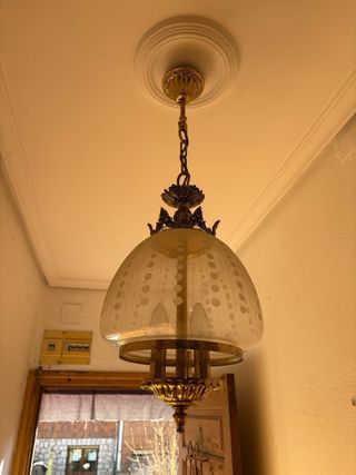 Lámparas antiguas dorada y cristal