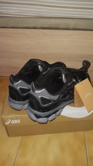 Asics Gel Zapatillas Negras y Plateadas