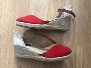 Sandalias de cuña rojas