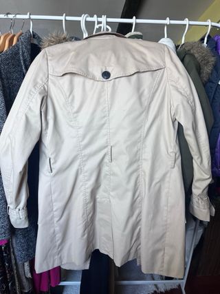 Gabardina Stradivarius Beige Mujer