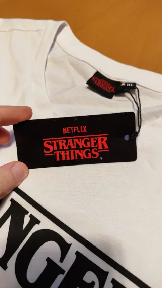 Tshirt Stranger Things taglia XL nuova