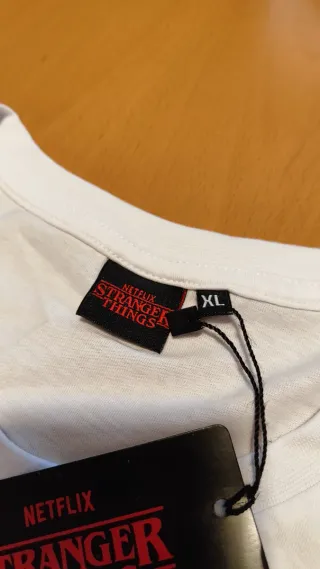 Tshirt Stranger Things taglia XL nuova