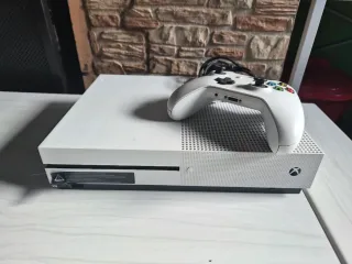 Xbox One S Blanca + Mando