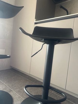 2 Taburetes de Cocina Negros.solo quedan 2