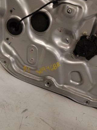 Elevalunas del izq kia 824701h020 cee'd 1.6 125923