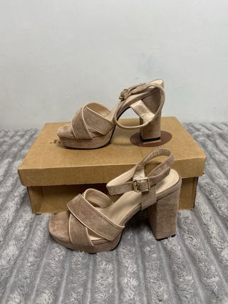 Sandalias Tacon Beige Talla 38
