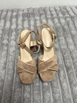 Sandalias Tacon Beige Talla 38