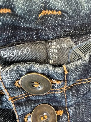 Pantalón vaquero azul tiro medio